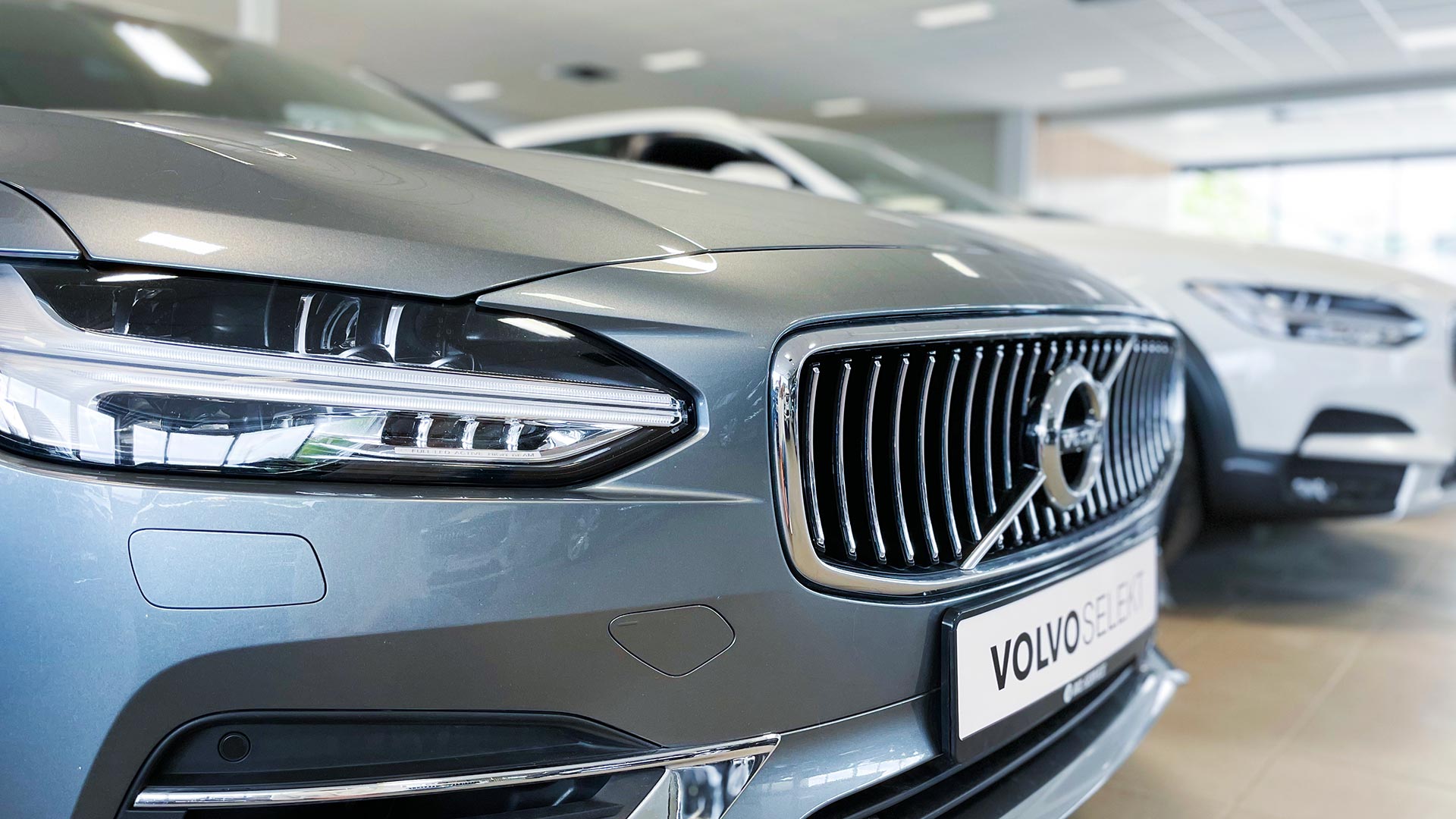 Volvo bruktbil i butikk
