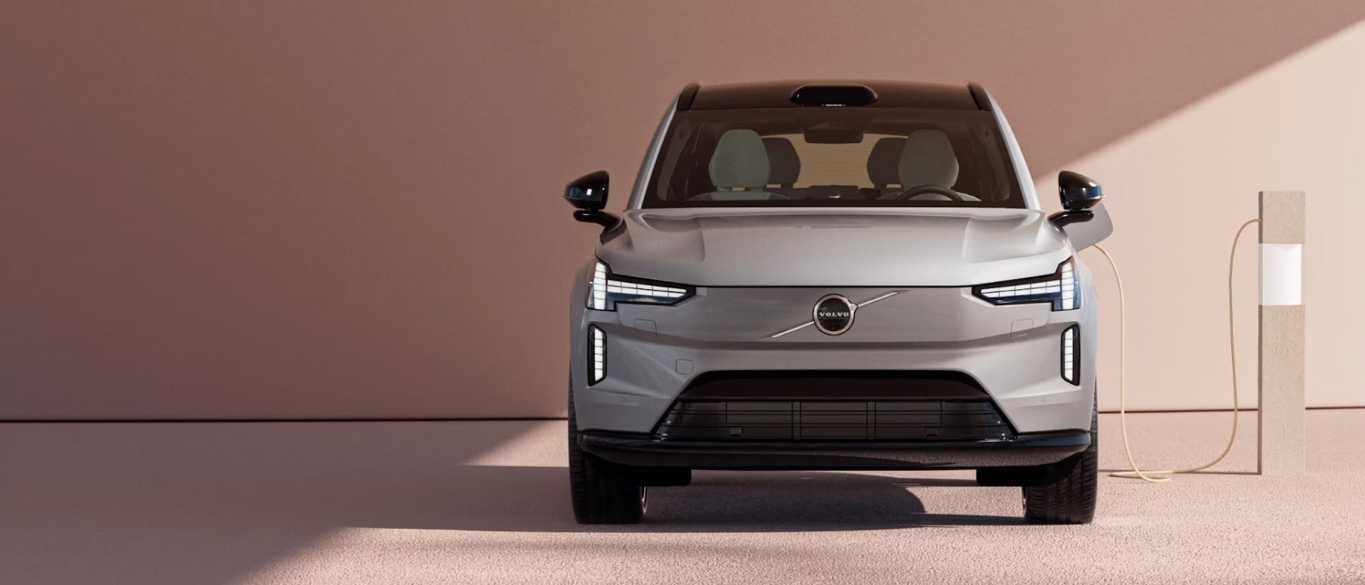 Volvo EX90 rett forfra